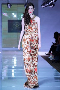 Iwan Tirta Love in Spring.. Plaza Indonesia Fashion Week SS 2012. Plaza Indonesia. Jakarta. [Foto: Mohammad Abduh/Wolipop]