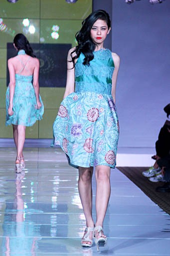 Iwan Tirta Love in Spring.. Plaza Indonesia Fashion Week SS 2012. Plaza Indonesia. Jakarta. [Foto: Mohammad Abduh/Wolipop]
