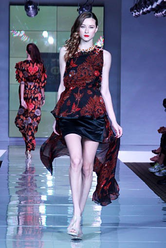 Iwan Tirta Love in Spring.. Plaza Indonesia Fashion Week SS 2012. Plaza Indonesia. Jakarta. [Foto: Mohammad Abduh/Wolipop]