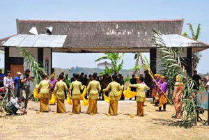 SENI BUDAYA KAWIN CAI 