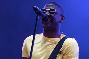 Album Perdana Solis Inggris, Labrinth, Terinspirasi Daft Punk