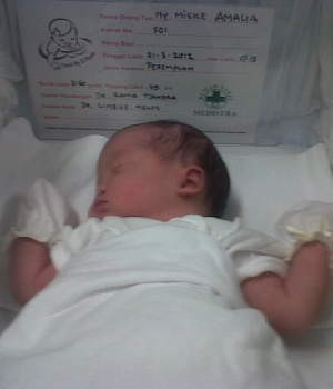 Ini Dia Bayi Tora dan Mieke