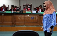 Nunun tiba di ruang sidang Pengadilan Tipikor, Jakarta. Ramses/detikcom.