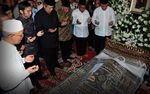 SBY Melayat Ibunda Ical