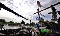 Rencana kenaikan harga BBM juga semakin membuat mereka gusar.