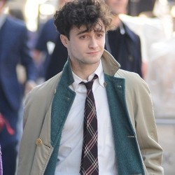 Ini Dia Penampilan Daniel Radcliffe sebagai Penyair Gay Allen Ginsberg