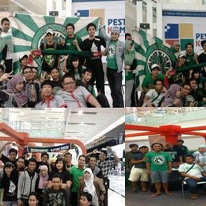 Bonek Hapus Cap Biang Rusuh Lewat Dunia Online