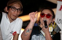 Beberapa musisi yang turut hadir dalam acara tersebut adalah pasangan Anto Hoed dan Melly Goeslaw yang juga merupakan musisi dan pencipta lagu.