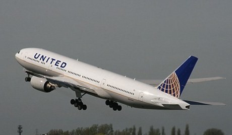 Pesawat Rusak, Penumpang United Airlines Terdampar 2 Hari di Alaska