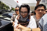 Afriani dibawa dari Polda Metro Jaya oleh tim penyidik Kejari