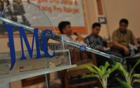 Syahganda Nainggolan mengungkapkan bahwa masyarakat harus benar-benar jeli dan harus bisa melihat visi misi dari tiap-tiap calon cagub dan cawagub biar nantinya DKI Jakarta dapat terlepas dari permasalahan yang begitu peliknya.