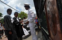 Mereka mendesak MA mengadili Theddy Tengko yang sebelumnya diputuskan tidak bersalah oleh Pengadilan Negeri Ambon