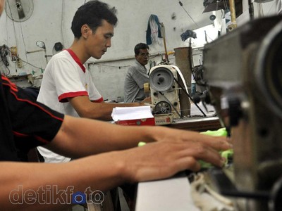 Penjahit Minta Kenaikan TDL & BBM Tidak Direalisasikan