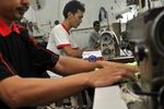 Penjahit Minta Kenaikan TDL & BBM Tidak Direalisasikan