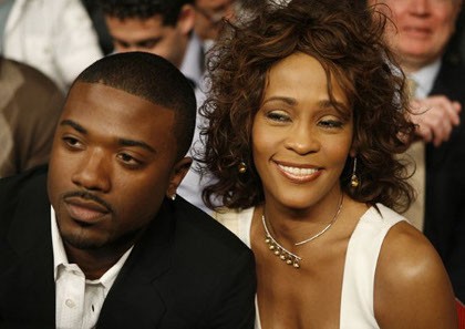 Selain Kim Kardashian, Ray J Punya Video Seks dengan Whitney Houston?