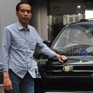 Foke Punya Amunisi Birokrasi, Jokowi Unggul di Pencitraan