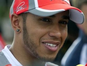 Hamilton Tercepat di Latihan Pertama di Sepang