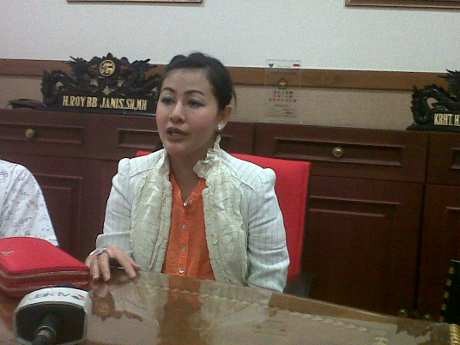 Pendukung Alex-Nono Siap Menjelaskan Soal Cabut Dukungan Wanita Emas