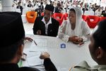 Ratusan Pasangan Miskin Jakarta Nikah Gratis...tis...tiss