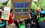 Massa Silih Berganti Sambangi Istana Tolak Kenaikan BBM