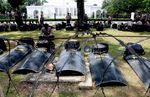 Massa Silih Berganti Sambangi Istana Tolak Kenaikan BBM