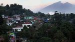 Puncak Makin Rusak Akibat Villa&Hotel