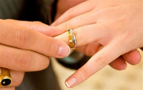 Baru 4 Hari Menikah, Istri Minta Cerai Usai Dipukuli Suami