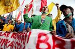 Dipukul Mundur, Mahasiswa Tunggang Langgang