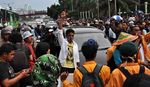 Mahasiswa Sempat Blokir Jalan di Depan DPR