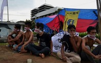 Aksi  dilakukan di bundaran bekas videotron karena lokasi yang strategis dekat dengan gedung DPRD Jawa Tengah.