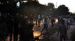 Polisi vs Demonstran, Bentrok Hingga Malam