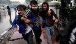 Dihujani Gas Air Mata, Mahasiswa Merem-melek