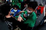 Dihujani Gas Air Mata, Mahasiswa Merem-melek