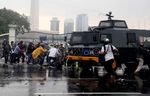 Mahasiswa Gagal Dekati Istana Tolak BBM Naik