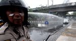 Xenia Naas Terjebak Bentrok di Gambir