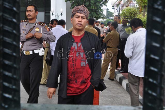 Bersenjata Lengkap, Aparat Jebloskan Bupati Subang ke Bui