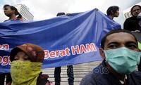 Baik mulai dari pelanggaran HAM yang ringan sampai yang berat.