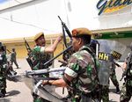 Halau Massa Anarkis, TNI Lepaskan Tembakan