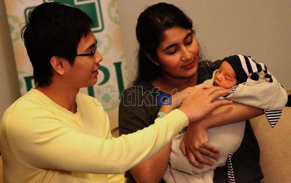 Ini Dia Kesibukan Tommy Kurniawan Setelah Jadi Ayah