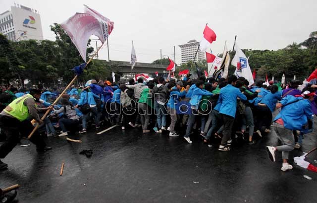 Pendemo akan Kembali Serbu Istana dan Gedung DPR