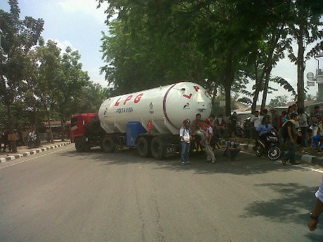 Mahasiswa Medan Sandera Truk Elpiji Pertamina