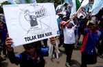 Buruh Blokir Jalan, Lalin di Depan DPR Dialihkan