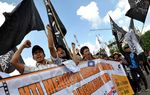 Demo BBM, Massa HTI Geruduk Istana