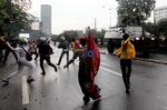 Digencet Ratusan Polisi, Mahasiswa Pilih Mundur