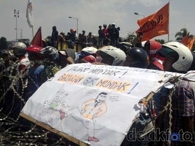 Hindari Kemacetan, Jl Pahlawan Surabaya Ditutup Untuk Mobil