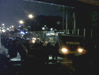 Gedung DPR Mulai Bersih dari Demonstran