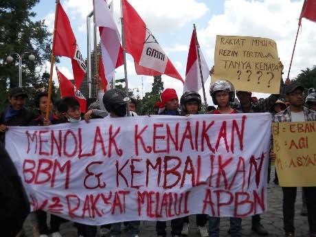 Yogya Dikepung Demo, Rumah Boediono Juga Jadi Sasaran