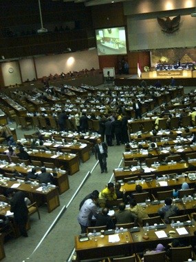 FPDIP & Gerindra Hilang, Rapat Paripurna DPR Kembali Diskors 