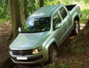 VW Amarok 8 Percepatan Otomatis Pertama di Kelasnya