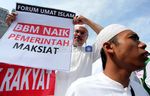 Ribuan Orang Jalan Kaki HI-Istana Tolak BBM Naik